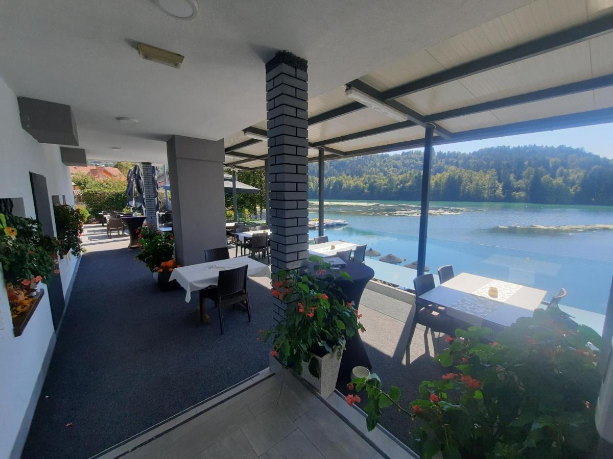 Gostisce Jezero Bed and Breakfast Medvode Buitenkant foto